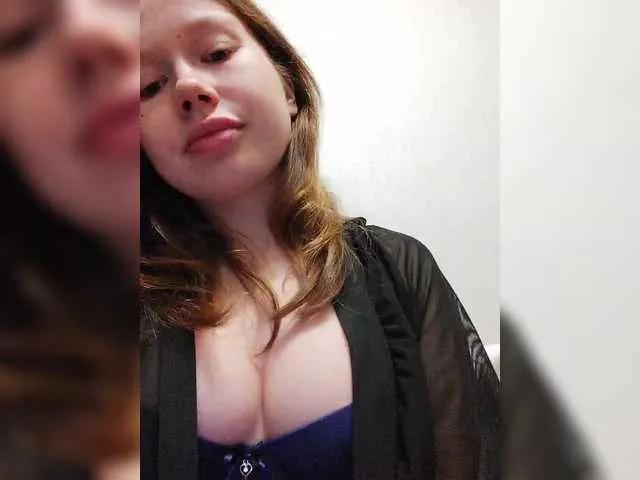Avocadic22 on BongaCams