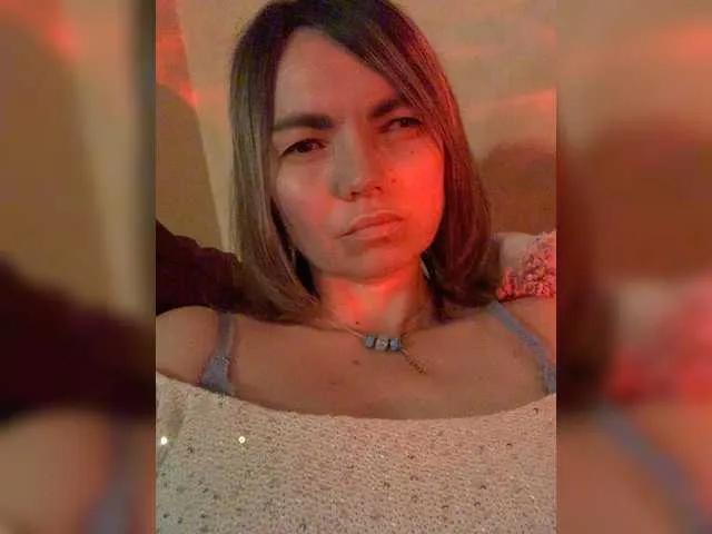 Ella-Pearlie on BongaCams 