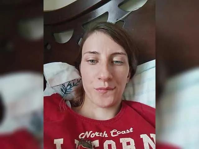 Kitty2044 on BongaCams 