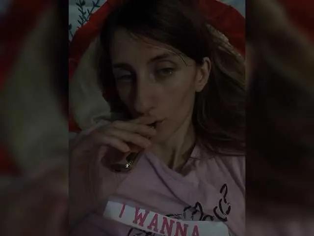 Kitty2044 on BongaCams