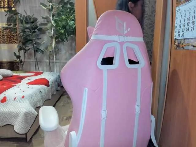 Lola18111 on BongaCams 