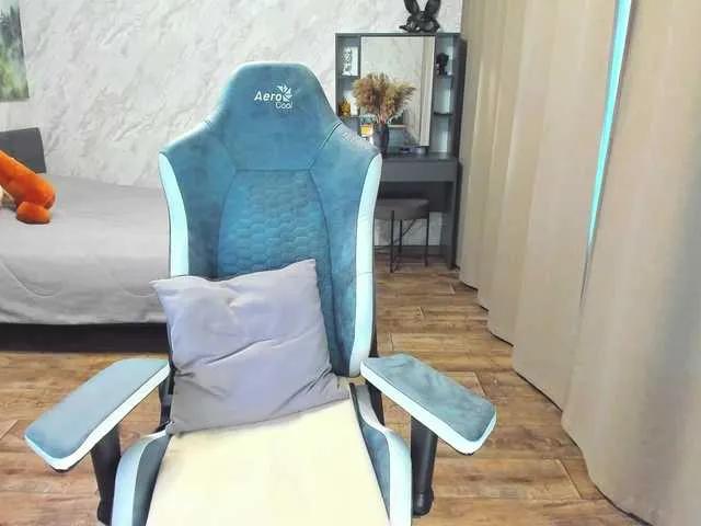 LolaLaLol on BongaCams 