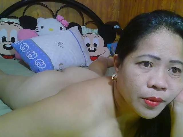 Sweetlips69 on BongaCams