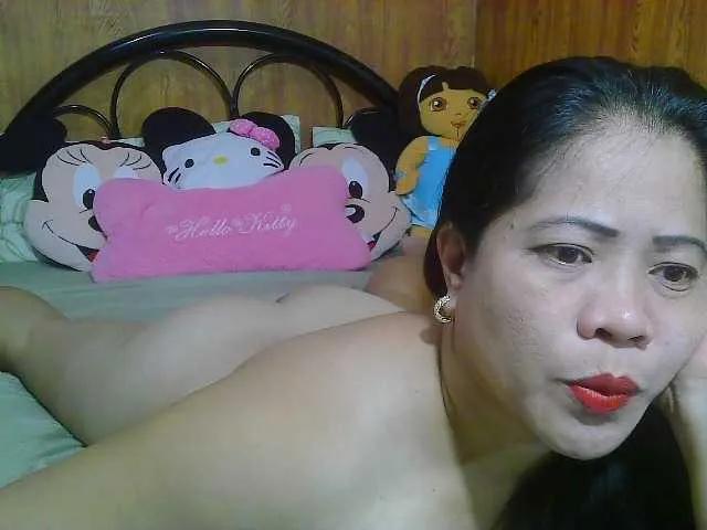 Sweetlips69 on BongaCams