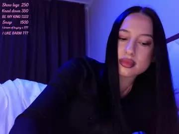 delly_love on Chaturbate 