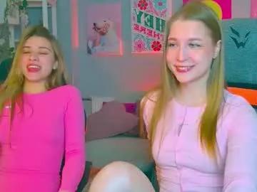 elliecutes — GOAL: make me move for you [219 tokens remaining] Once you see me once, you'll never want to wake up and go to bed without me again #nonude #cute #joi #femdom #mistress