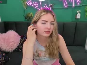 evelineamore on Chaturbate 