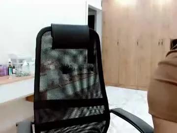 evelove33 — Reach the Goal: topless)  #milf #pantyhose #dildo #lovense #c2c [121 tokens remaining]