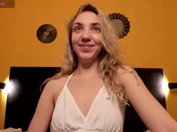 jessie_curlyy — GOAL: anal plug [70 tokens remaining] Welcome to my room! #anal #squirt #lovense #joi #blowjob