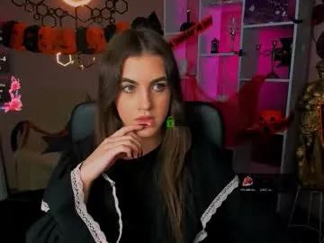 lina_fox12 on Chaturbate