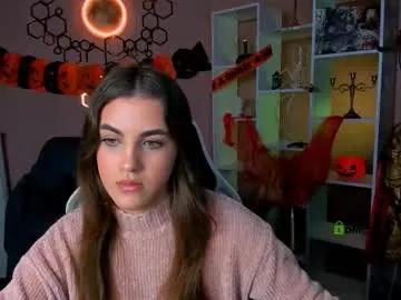 lina_fox12 on Chaturbate
