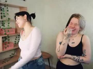 markettamcnab — Goal:  hard slap in ass >  I like this mysterious side of it, where we don't necessarily see your whole naked body <3 Hello evryone, welcome to our room and show your desire:)!!! We are a #new and