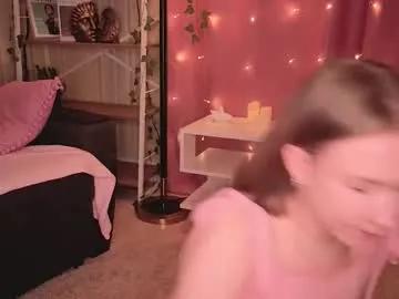 ms_evasweet — I #new looking forward to playing with you! I'm a #teen, I'm #18 years old, and I love wearing #tights. My goal - make the top wet [90 tokens remaining]