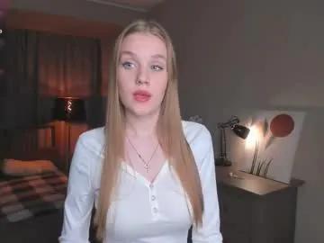normaemans — GOAL: blow kiss you <3 [15 tokens remaining] Hello CB,Im Beatrice<3 im new here #18 #new #skinny #teen #bigboobs