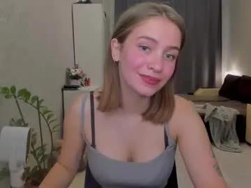 shawty__mariaa — Welcome to my room! #natural #nonude #shorthair #skinny