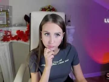 sophie_rocks — take off T-shirt [103 tokens left] smoke CIGARETTES  ! (NO VAPE!!)  #deepthroat #smoke #young #feet #daddy