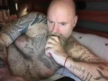 tattooeddilf01