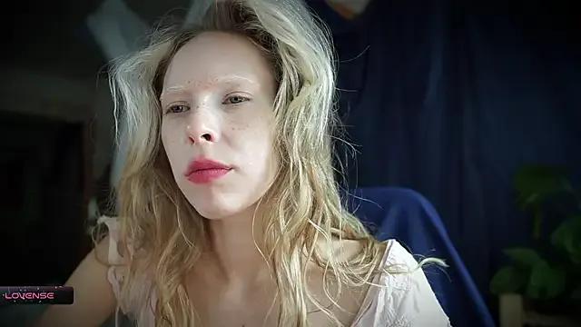 _Phantom_thread_ on StripChat