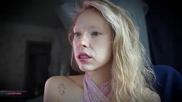 _Phantom_thread_ on StripChat