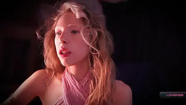 _Phantom_thread_ on StripChat