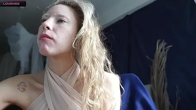 _Phantom_thread_ on StripChat