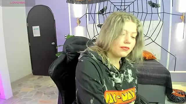 alaia_greyy on StripChat 