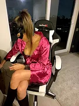 AlejandritaMilano — Flotar clitoris