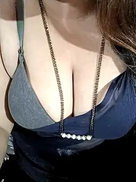 Beautyy38 — Freechat on StripChat