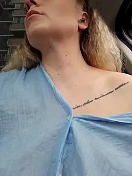 Bondgirl_013 — Booty doggy
