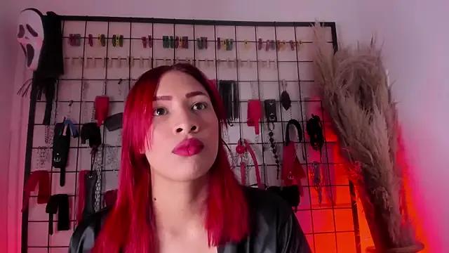 charrlotte_quinn on StripChat