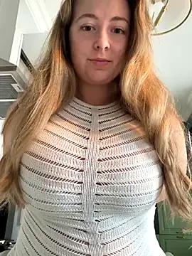 curvyflawless — Spread this pussy close up