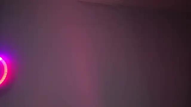 ginger_hugs on StripChat 