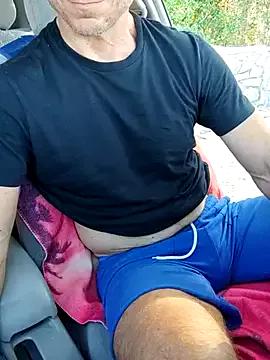 GreekGuyOutdoors on StripChat 
