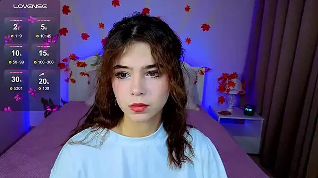 Hotary_Yuko — suck finger + eye contact
