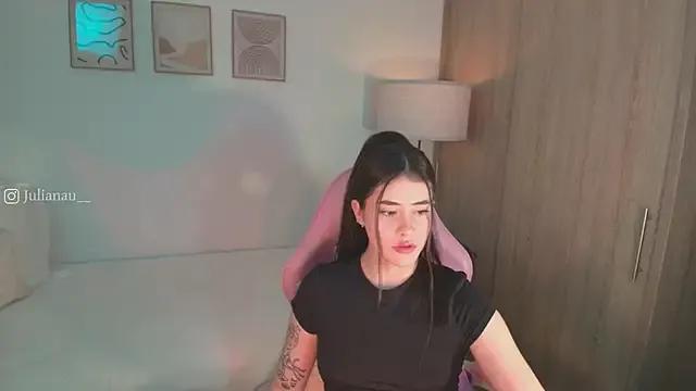 iriswest_ on StripChat 