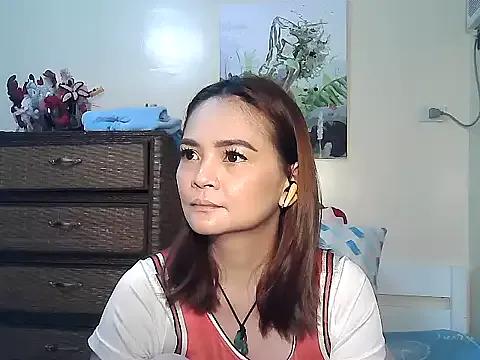 Kisses-13 on StripChat 