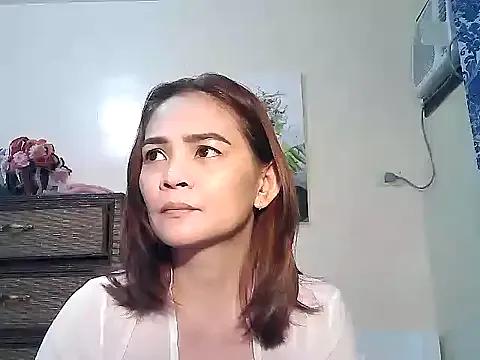 Kisses-13 on StripChat 