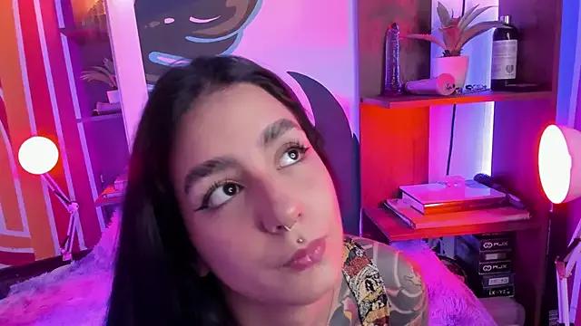 Kittyhell_cam on StripChat 