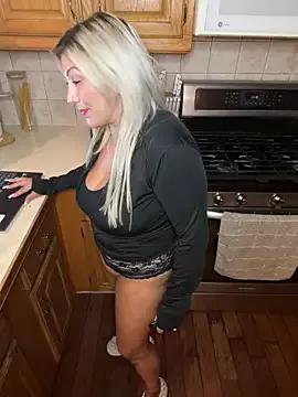 LittleMissEeve — Bring out mommy's titties!