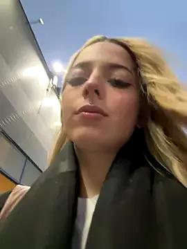 LoraaDoll — SQUIRT ON THE FLOOR