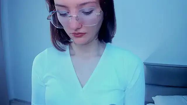 LorrieDegonia on StripChat 