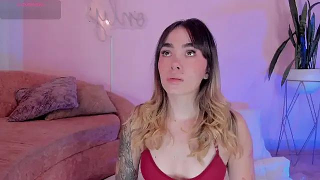 Lucy_Vega — Twerking Ass + 15 Spanks Ass