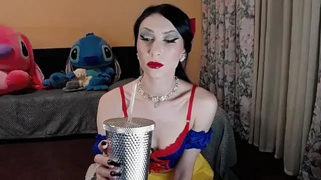 Maddison_Summer — keep me wet