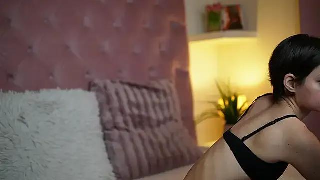 MaiaMini on StripChat 