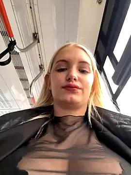 Milkyy_wway — Show PANTIES on public