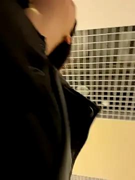MiraReach — Sucking a dildo 