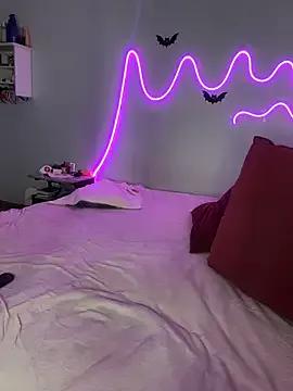 Mizztikaa on StripChat 