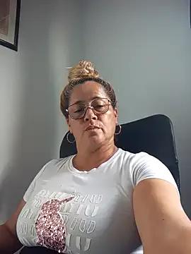 natally_ross21 on StripChat 