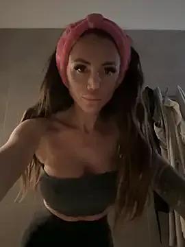 NicollleDiamondd — Flash boobs !!!