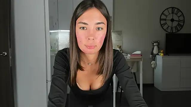 nilliluv on StripChat 